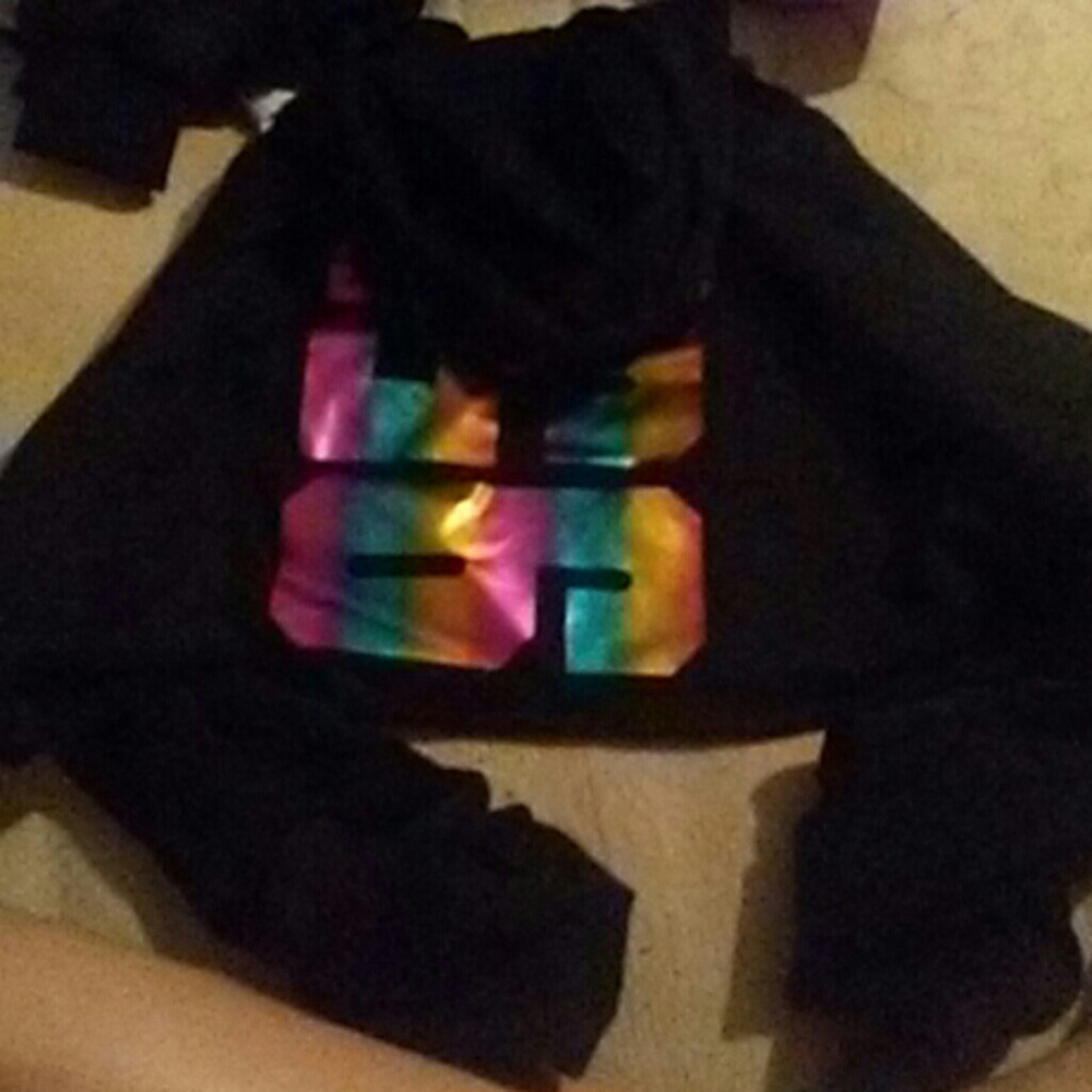 cropped hoodie